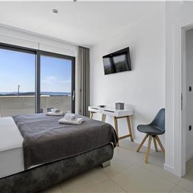 4 Bedroom Villa with Heated Pool and Sea View Terrace near Trogir, Sleeps 8